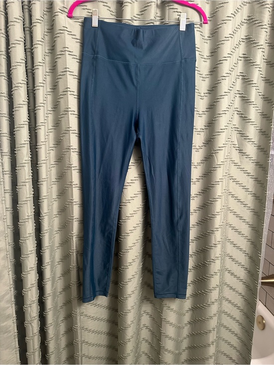 Sweaty Betty Pants - sweaty betty leggings. Condition is Pre-owned.
Sweaty Betty 7/8 length
Size m